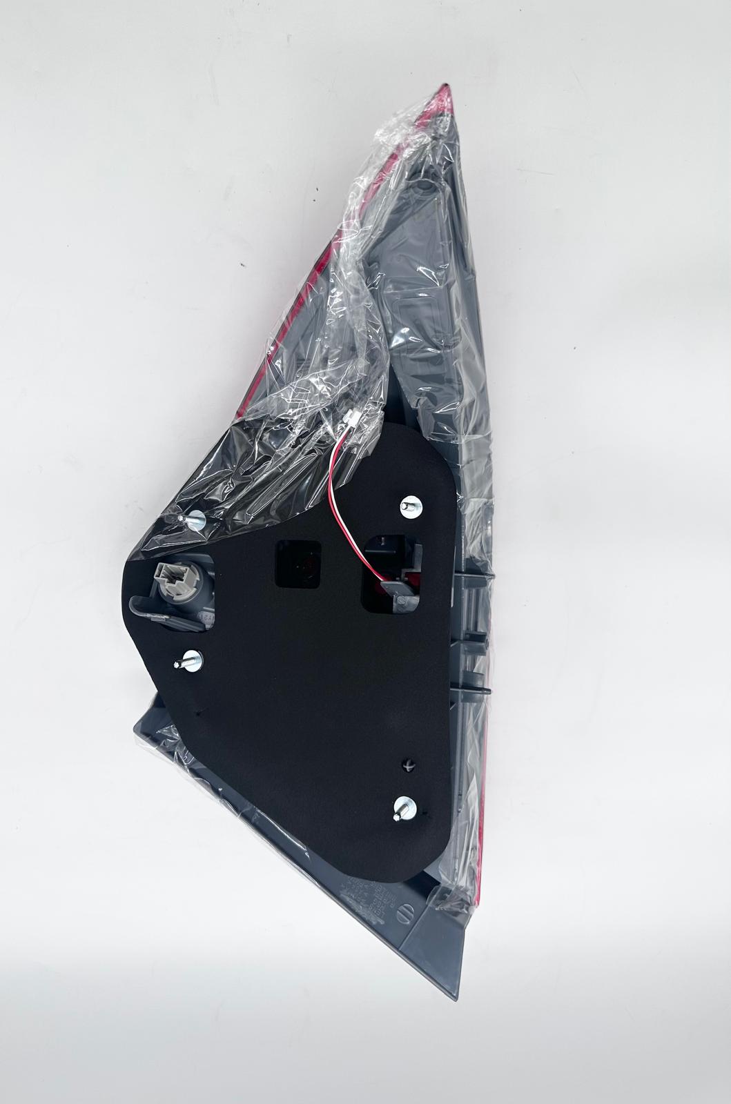 Pair Tail Lights for Honda Accord 2006-2007 Sedan Driver and Passenger Side