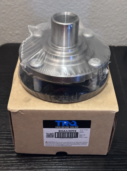 TRQ Front Wheel Hub and Bearing Passenger Side Suzuki Forenza 004-2008 BHA53094
