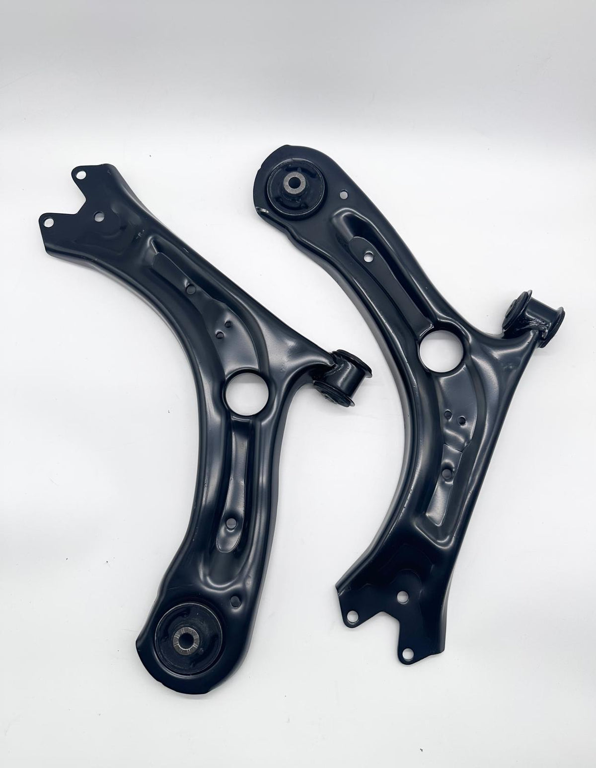 Front Lower Control Arm Set L/R for Volkswagen Beetle & Passat 2012–2021 2PCS