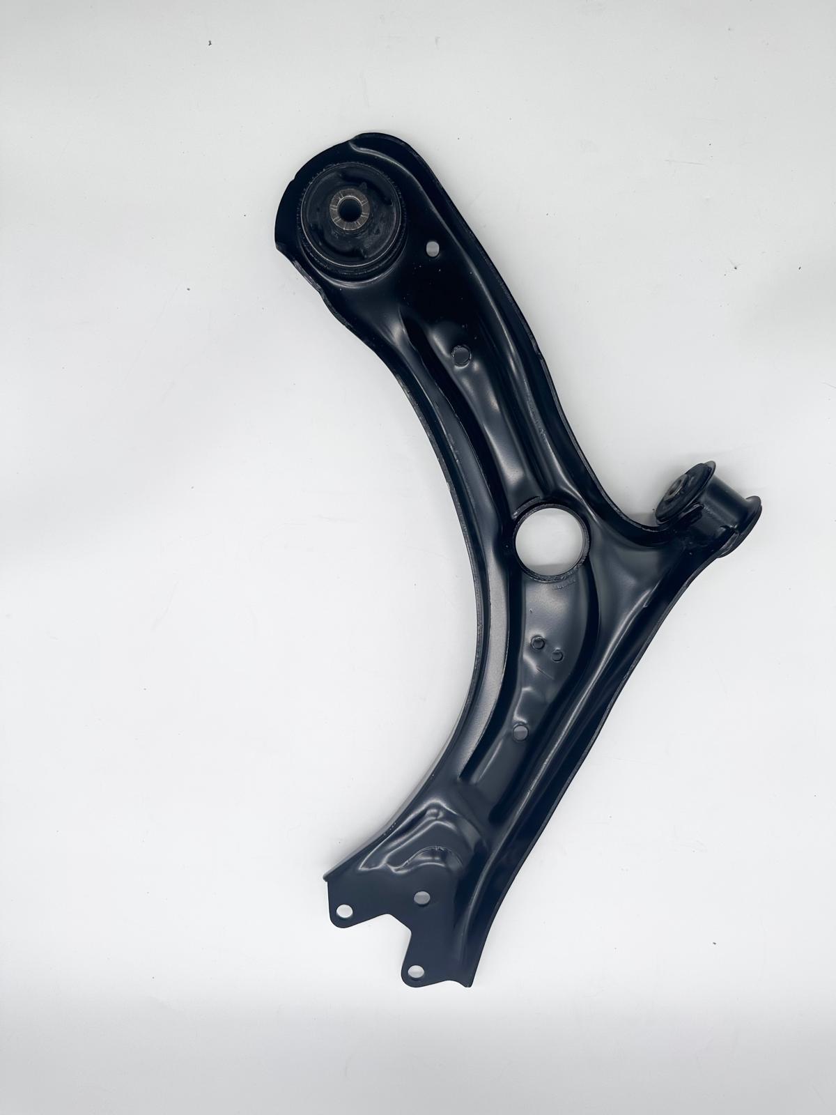 Front Lower Control Arm Set L/R for Volkswagen Beetle & Passat 2012–2021 2PCS