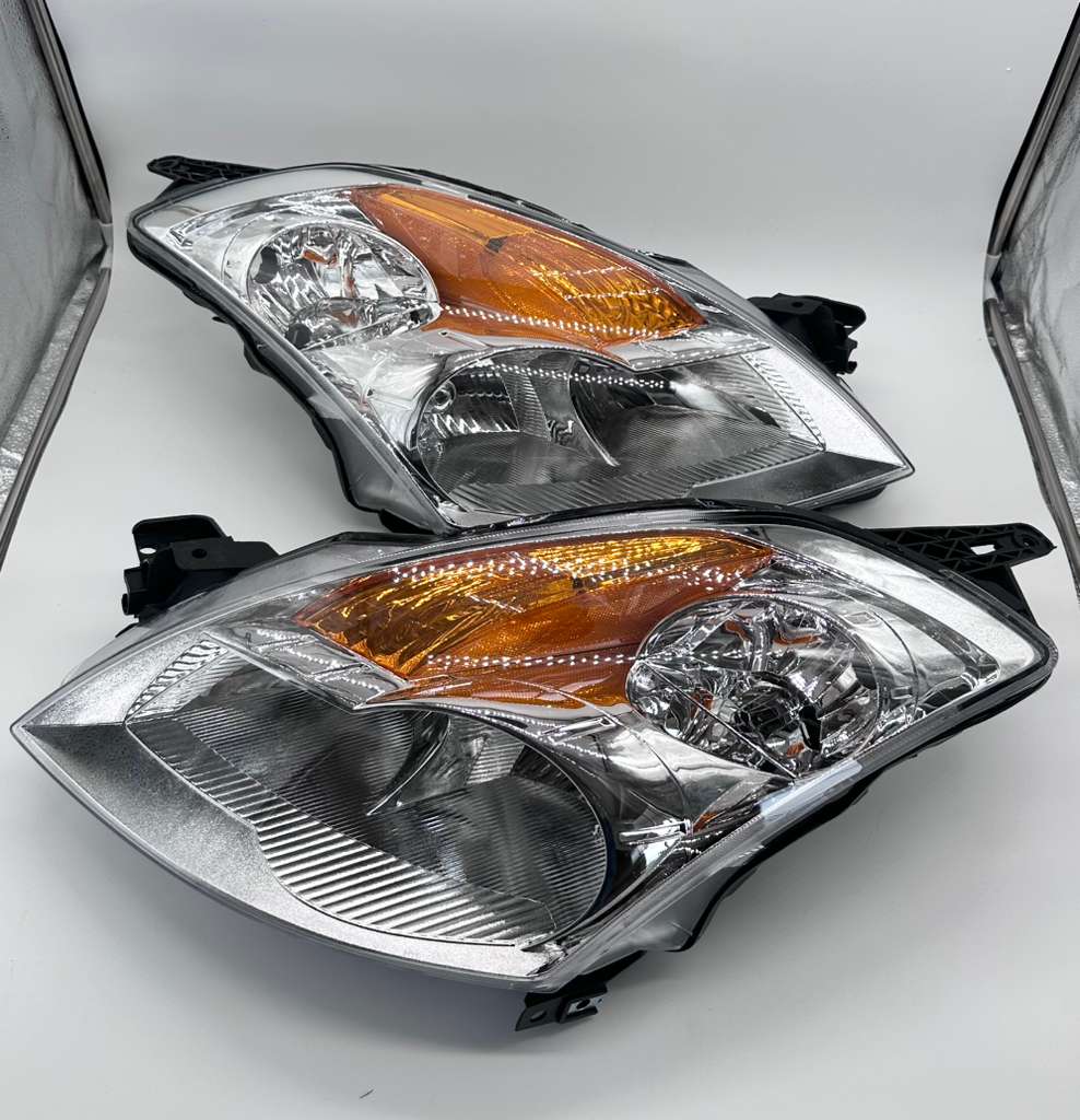 Headlight Assembly Set for Nissan Altima Sedan 2007-2009 Chrome Housing Clear Lens Driver & Passenger Side