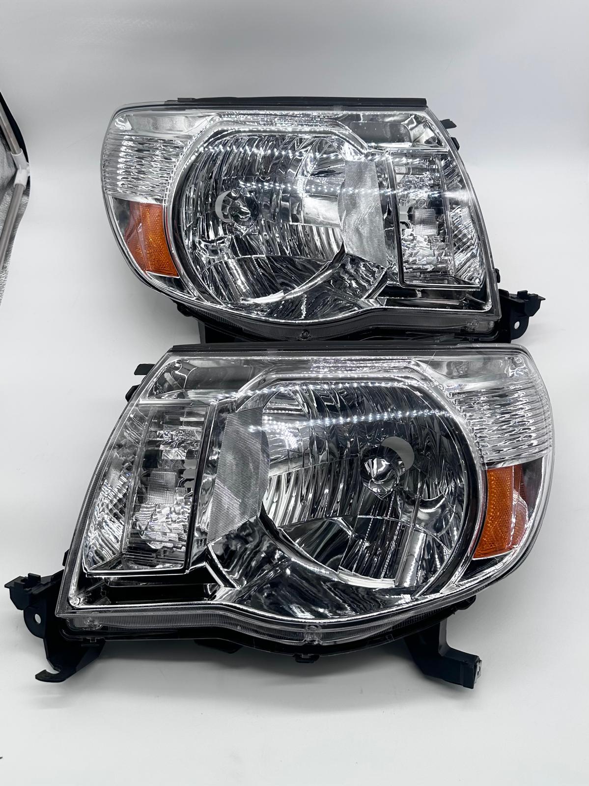 Headlight Assembly L/R Side Compatible with Toyota Tacoma 2005–2011