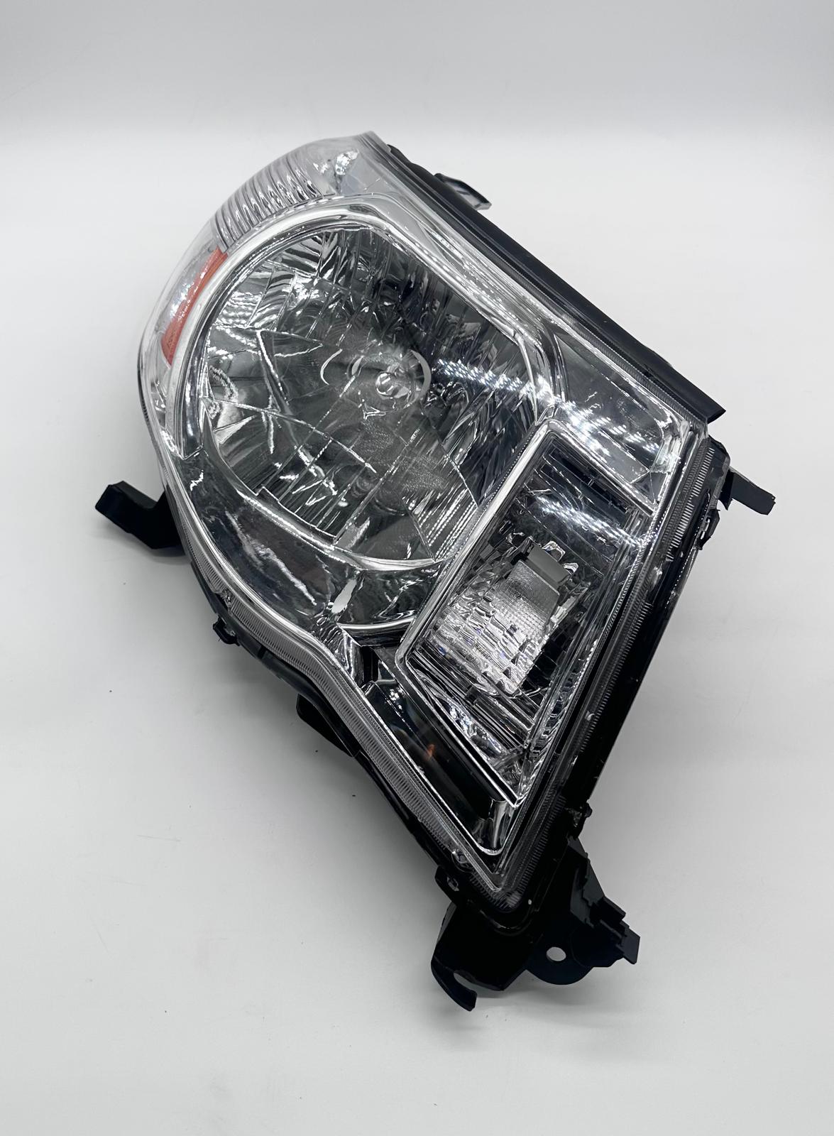 Headlight Assembly L/R Side Compatible with Toyota Tacoma 2005–2011