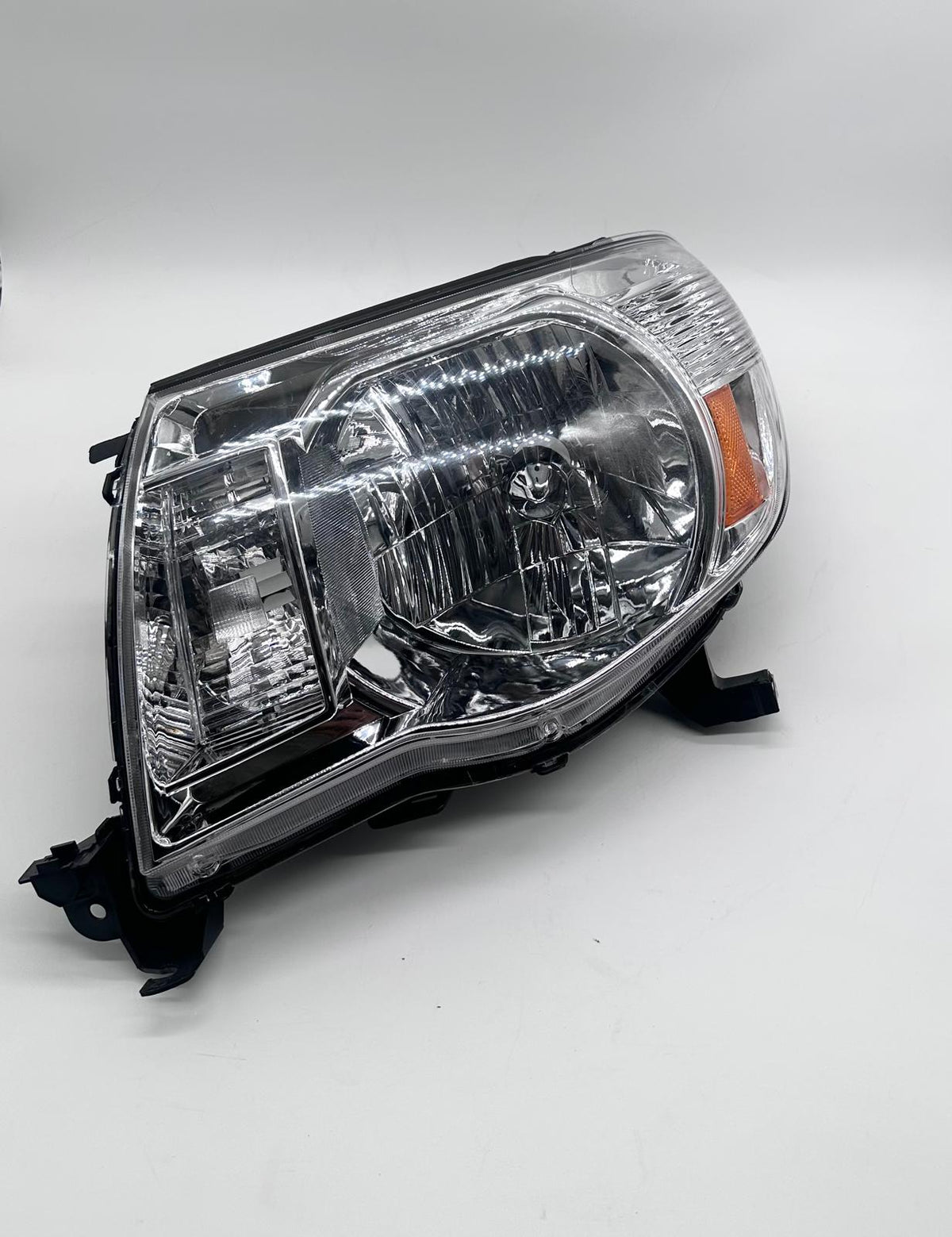 Headlight Assembly L/R Side Compatible with Toyota Tacoma 2005–2011