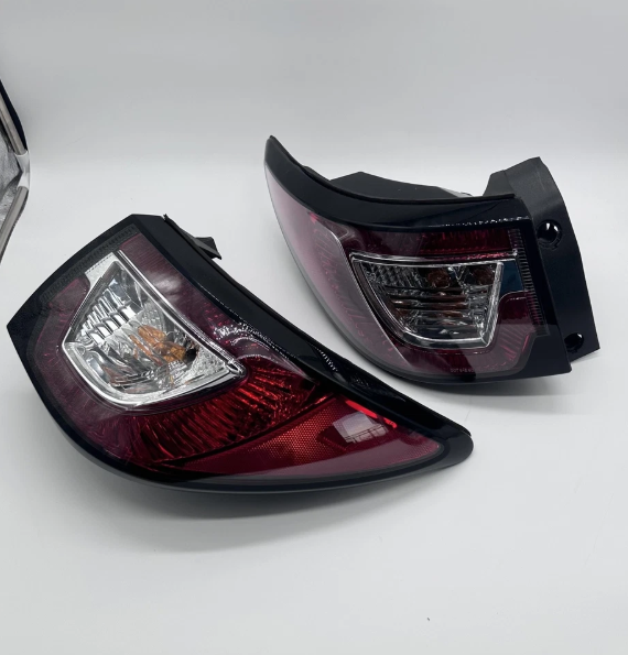 Pair Tail Light Rear Lamp for 2013-2017 Chevy Traverse Driver/Passenger Side